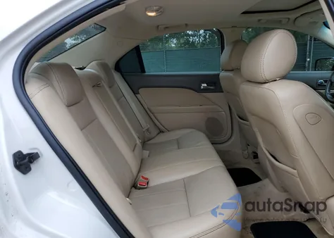 2008 Mercury Milan Premier z USA, uszkodzony, nr VIN 3MEHM08108R615159